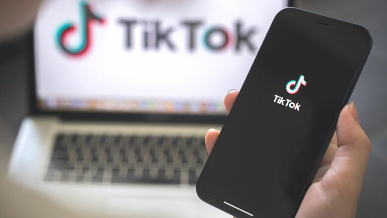 “Kush qëndron më gjatë pa frymë”, drejtori i Arsimit në Kamenicë jep detaje si tentuan nxënësit ta lëndonin vetën të ndikuar nga sfida e “TikTok-ut”