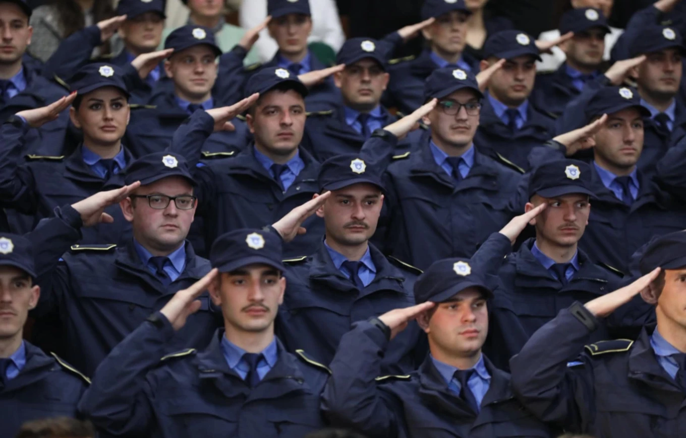 Diplomon gjenerata e 45-të e kadetëve të Shërbimit Korrektues të Kosovës