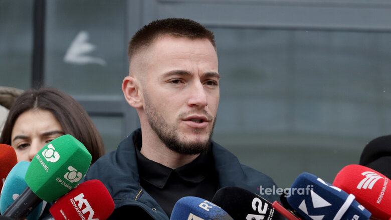 “Dhimbja po shtohet, fëmijët po rriten pa nënë” – vëllai i Liridona Ademajt reagon para seancës gjyqësore