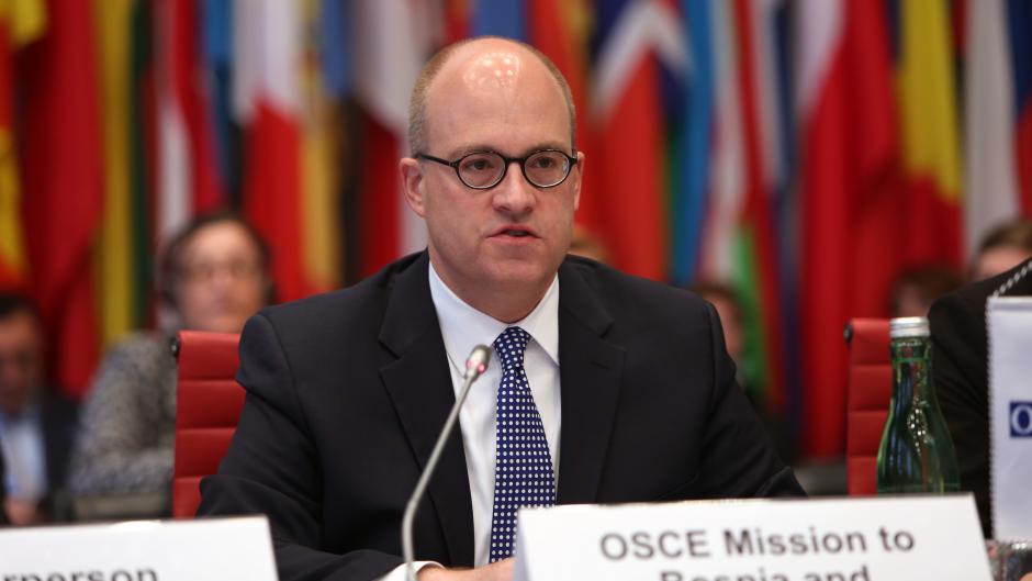 Moore: Serbia s’guxon të ndërmarrë veprime ushtarake – është e vetëdijshme për rolin e NATO-s në Kosovë