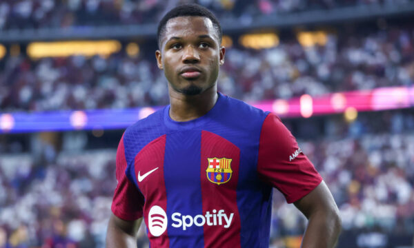 Barcelona e refuzon ofertën e parë për Ansu Fatin