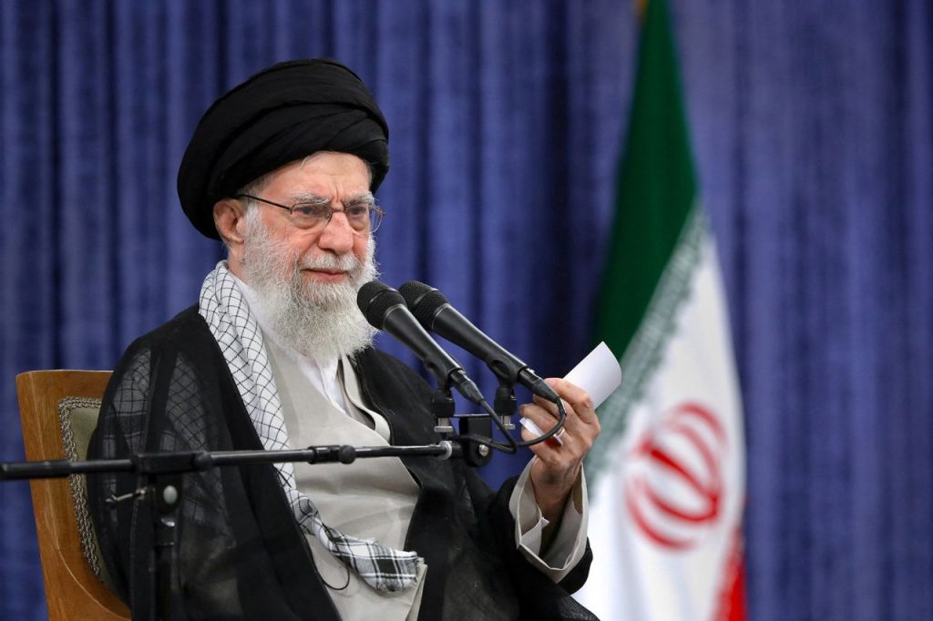 Lideri suprem i Iranit, Khamenei: Beteja fillon
