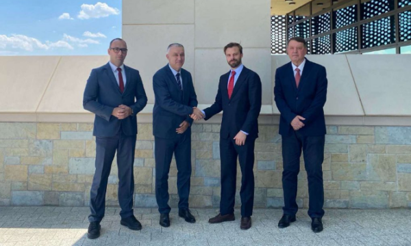 Lista Serbe takon diplomatin amerikan, ankohen se serbëve në Kosovë po u cenohen të drejtat